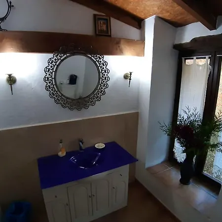 4 Bedrooms House With Terrace And Wifi At Ампуэро