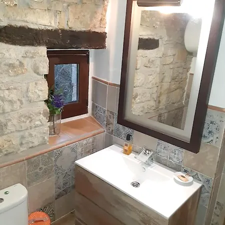 4 Bedrooms House With Terrace And Wifi At Ампуэро